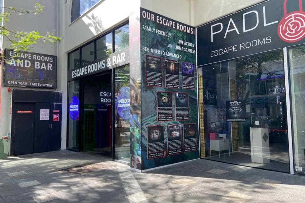 Padlock escape rooms and bar